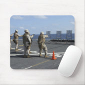 軍隊警官はベルレッタM9と一緒に列車 マウスパッド (マウス)