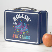 転がが4年生新学期ローラースケートに メタルランチボックス (インサイチュ)