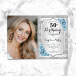 軽エレガントい埃っぽい青いバラ写真50誕生日 招待状<br><div class="desc">エレガントフローラ50歳のフェミニン誕生日の招待状と写真。グラムデザインフェイクグリッター銀。機能ストライプ、ほこりっぽいライトブルーバラ、スクリプトフォントと紙吹雪。大人スタイリッシュのお祝いパーティーに最適。独自の詳細でパーソナライズどんなカスタマイズ年でもいい！印刷されたZazzle招待状または即時ダウンロードのデジタル印刷可能なテンプレート。</div>