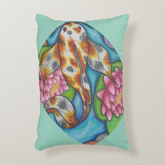 軽ティール(緑がかった色)コイ魚及び蓮アート付き枕 アクセントクッション (正面(垂直))