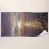 輝かしい日の出海 ビーチタオル (正面)