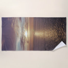 輝かしい日の出海 ビーチタオル