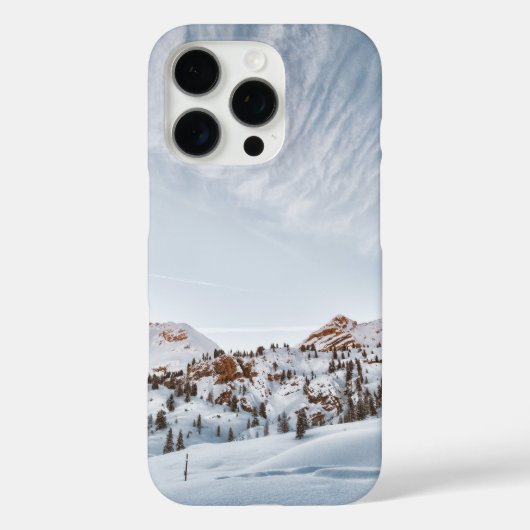 輝かしい空の下で雪をかぶった澄ん山 Case-Mate iPhoneケース (裏面)