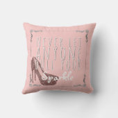 輝きの感動的な引用文|の灰色のピンクの靴 クッション (裏面)