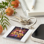 輝きを生み出す2026 ディスコボール ハッピー・ニュー・イヤー キーホルダー (正面右)