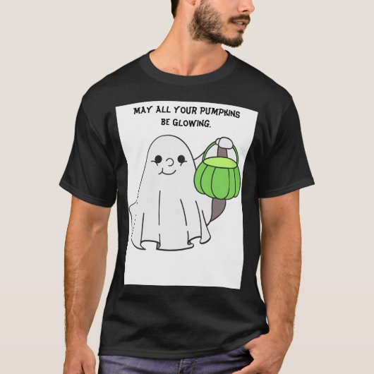 輝くカボチャに囲まれたブラックウェア Tシャツ (正面)