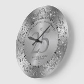 輝くゴールドの渦巻きが円形のフレーム 50周年記念結婚式 ラージ壁時計 (傾斜)