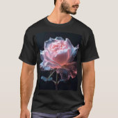 輝くバラの幻想的な花びらと輝き Tシャツ (正面)