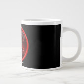 輝く岩の上の溶岩ブラックパンサー ジャンボコーヒーマグカップ (右)