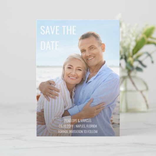 輝く幸せな写真の結婚式の日付を保存 招待状 (スタンド正面)