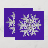 輝く幾何学的な雪の結晶が鮮やかな紫色の背景に映える シーズンカード (正面/裏面)