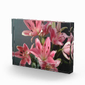 輝く恵み：ピンクのユリ開花 フォトブロック (右)