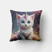 「輝く手:魅惑の一角獣の子猫」 クッション (裏面)