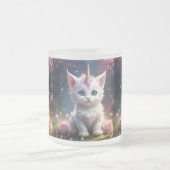 「輝く手:魅惑の一角獣の子猫」 フロストグラスマグカップ (中央)