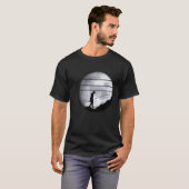 輝く月とともに夜に釣りをするお父さん Tシャツ (正面フル)