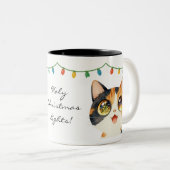 輝く瞳の猫 聖なるクリスマス ライト ツートーンマグカップ (正面右)