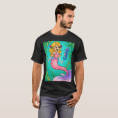 輝く瞳の笑顔のブロンドマーメイドとタツノオトシゴ Tシャツ (正面フル)