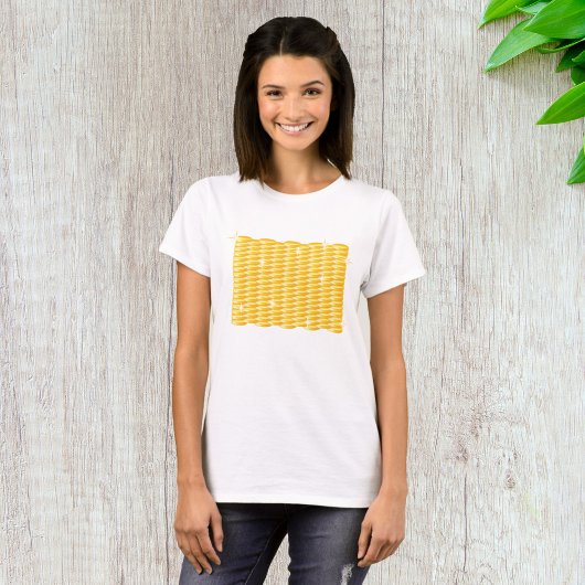 輝く金のコインの山 Tシャツ