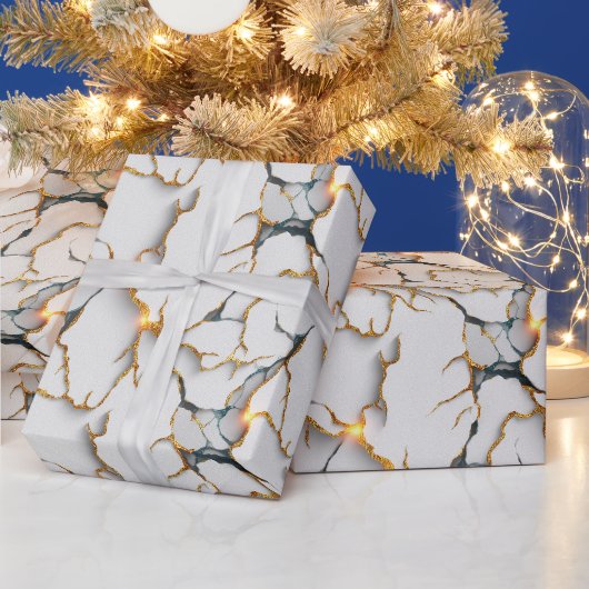 輝く金の筋が入った白大理石のテクスチャ ラッピングペーパー (クリスマス)