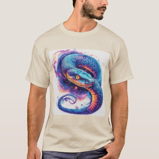輝く鱗を持つ宇宙の蛇 Tシャツ (正面)