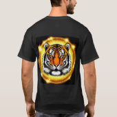 輝く黄金の光を放つ威厳あるトラの頭 Tシャツ (裏面)