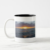 輝やき-アイザイアの60:1 --は起こります ツートーンマグカップ (左)