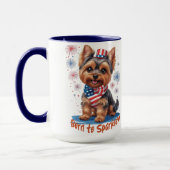 輝生まれきへ – かわいい愛国心ヨークシャーテリア7月4日 マグカップ (左)