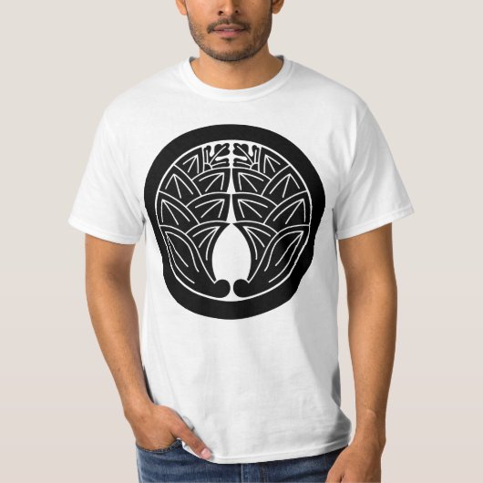 輪の中日本のでイチョウを抱く Tシャツ (正面)