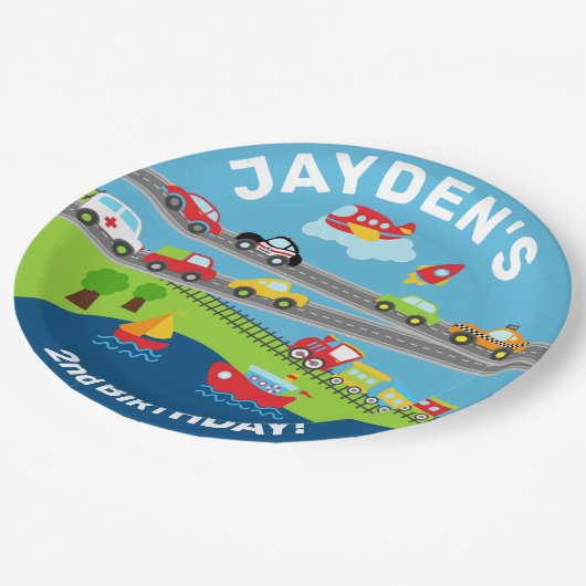 輸送車の男の子の誕生日の編集可能プレート。 ペーパープレート (アングル)
