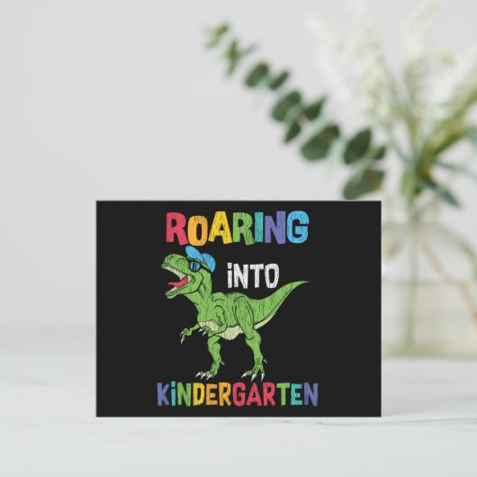 轟音の幼稚園バックスクールTレックス恐竜 ポストカード (スタンド正面)