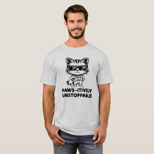 辛うじて止められないおもしろい猫 Tシャツ (正面フル)