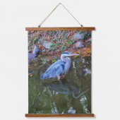 辛抱強く待っている 吊り下げ型タペストリー (正面)