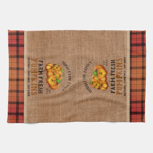 農園の新鮮なカボチャ素朴の入ったプレイド キッチンタオル (横)