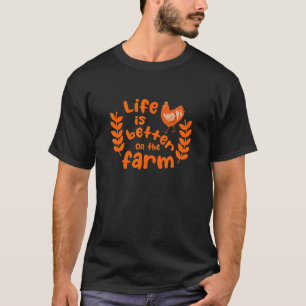 農場で農業トラクタードライビングファーム Tシャツ
