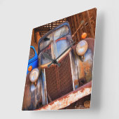 農場の古いさびたトラック スクエア壁時計 (傾斜)