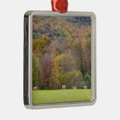 農場の干し草ベールそして紅葉、 メタルオーナメント (右)