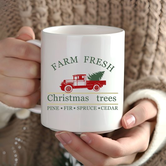 農場の新鮮なクラシックヴィンテージ赤いトラック松の木 マグカップ