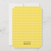 農場の納屋周囲の庭の誕生会のピンクの女の子の招待状 招待状 (裏面)