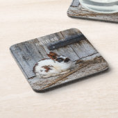 農場の茶色と白のバニーラビット コースター (左側)