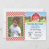 農場の誕生日の招待状の納屋周囲の庭のパーティー 招待状 (正面)