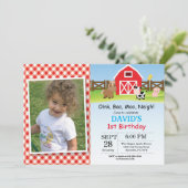 農場の誕生日の招待状の納屋周囲の庭のパーティー 招待状 (スタンド正面)