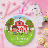 農場の赤い納屋とアフリカ系アメリカ人の少年の誕生日パーティー ペーパープレート (パーティー)