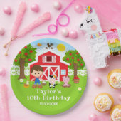 農場の赤い納屋と茶色の髪の少年の誕生日パーティー ペーパープレート (パーティー)