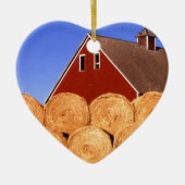 農場の赤い納屋の干し草ベール セラミックオーナメント (正面)