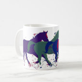 農場の野生ランニング馬 コーヒーマグカップ (正面左)
