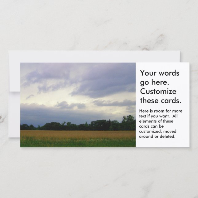 農場内の雨雲に近づく悪天候 (正面)