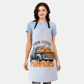 農場新鮮なカボチャ – ト素朴ラック エプロン (着用した状態)