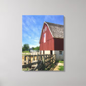 農場 |アメリカ国旗を持つ赤い納屋 キャンバスプリント (正面)