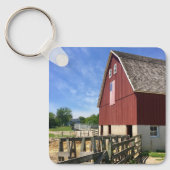 農場 |アメリカ国旗を持つ赤い納屋 キーホルダー (正面)