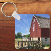 農場 |アメリカ国旗を持つ赤い納屋 キーホルダー (正面)